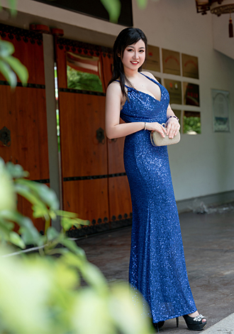 Gorgeous member profiles: Asian college member Huining