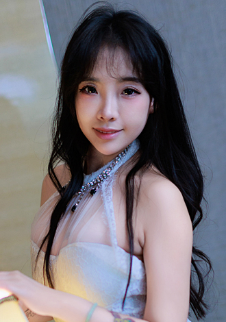 Date the member of your dreams: Yuying from Shanghai, dating member
